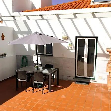 Charming Townhouse * オビドス